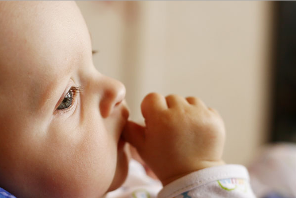 Kenali Aneka Makanan Penyebab Alergi pada Bayi