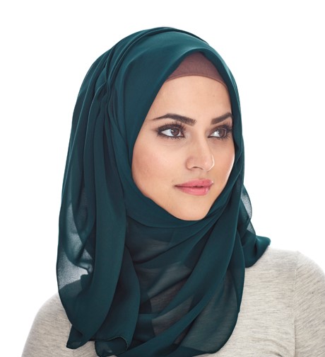 Kreasi jilbab untuk wajah dengan tulang pipi menonjol